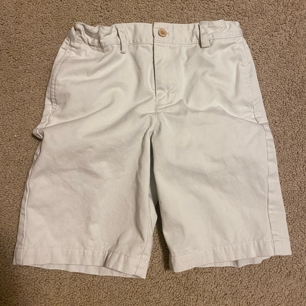 Vineyard Vines boys khaki shorts size 10